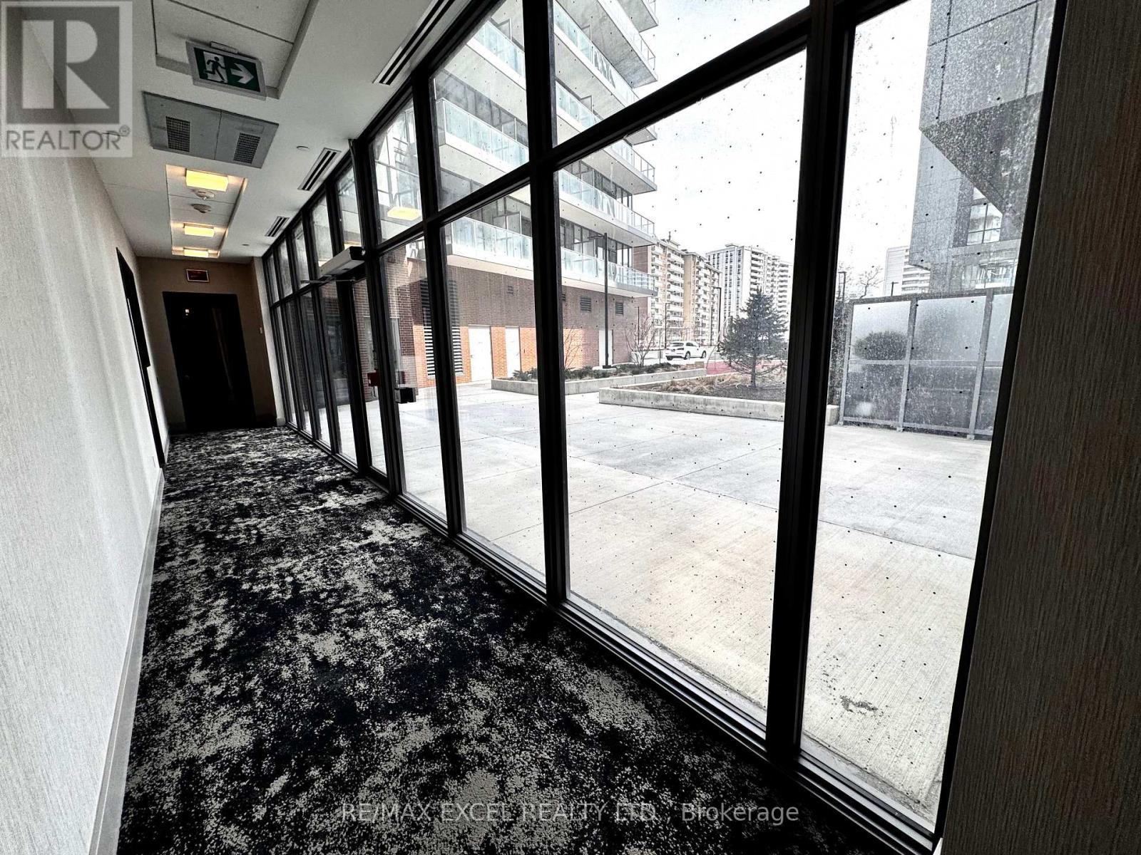 












A03 - 36 FOREST MANOR ROAD

,
Toronto (Henry Farm),




Ontario
M2J1M5

