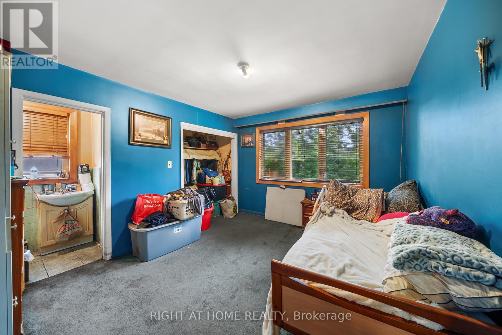












39 HEATHVIEW AVENUE

,
Toronto (Bayview Village),




Ontario
M2K2C2

