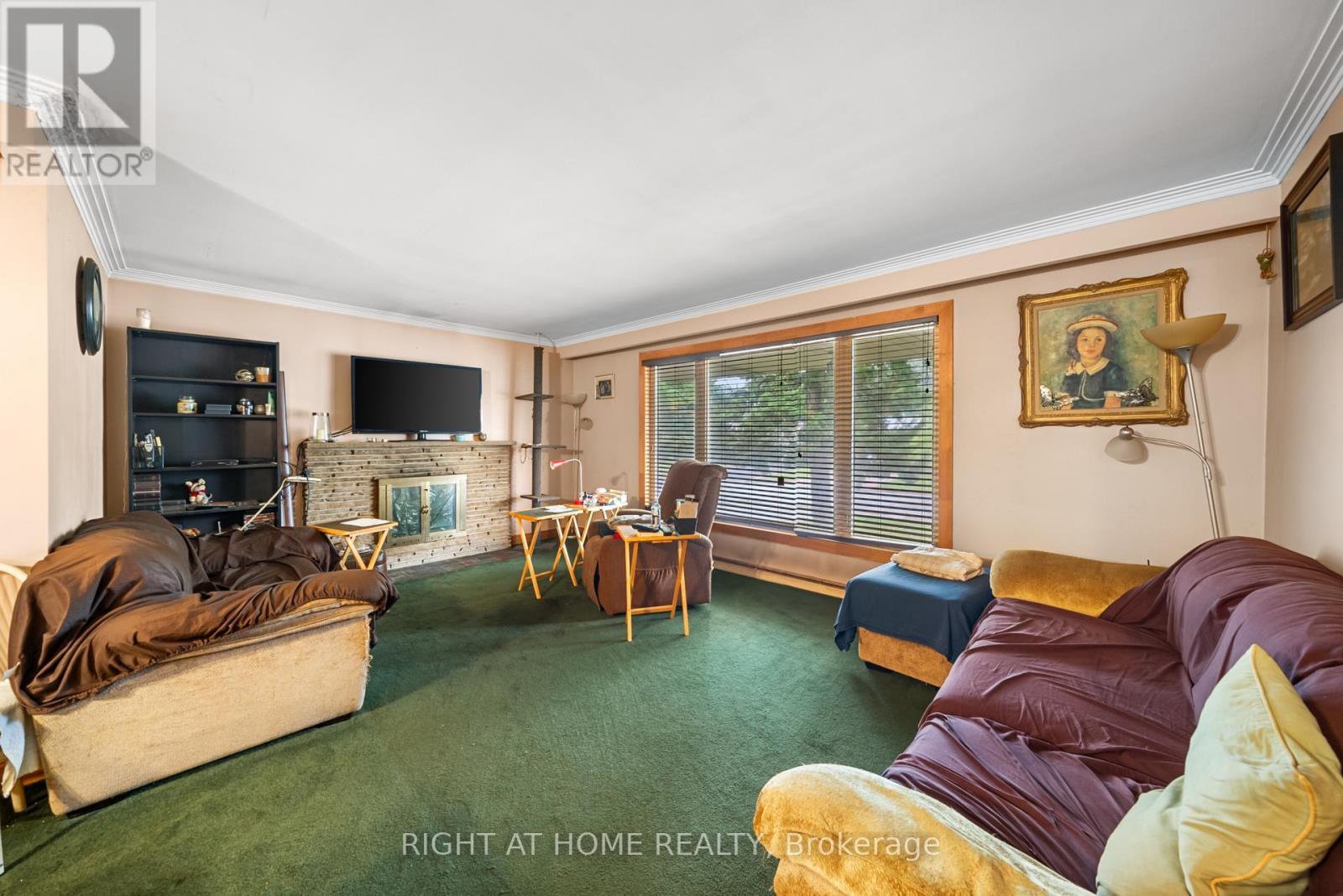 












39 HEATHVIEW AVENUE

,
Toronto (Bayview Village),




Ontario
M2K2C2

