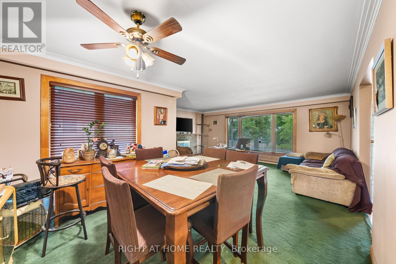 












39 HEATHVIEW AVENUE

,
Toronto (Bayview Village),




Ontario
M2K2C2

