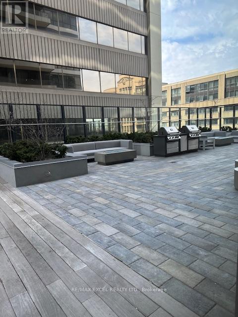 












3905 - 395 BLOOR STREET

,
Toronto (Rosedale-Moore Park),




Ontario
M4W0B4


