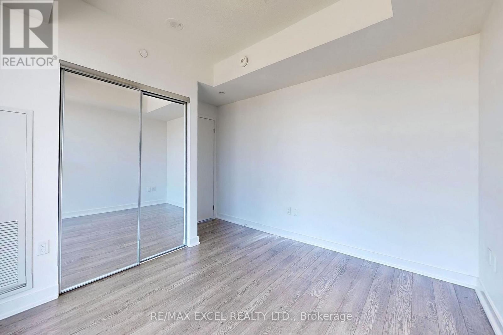 












3007 - 50 O'NEILL DRIVE

,
Toronto (Banbury-Don Mills),




Ontario
M3C0R1

