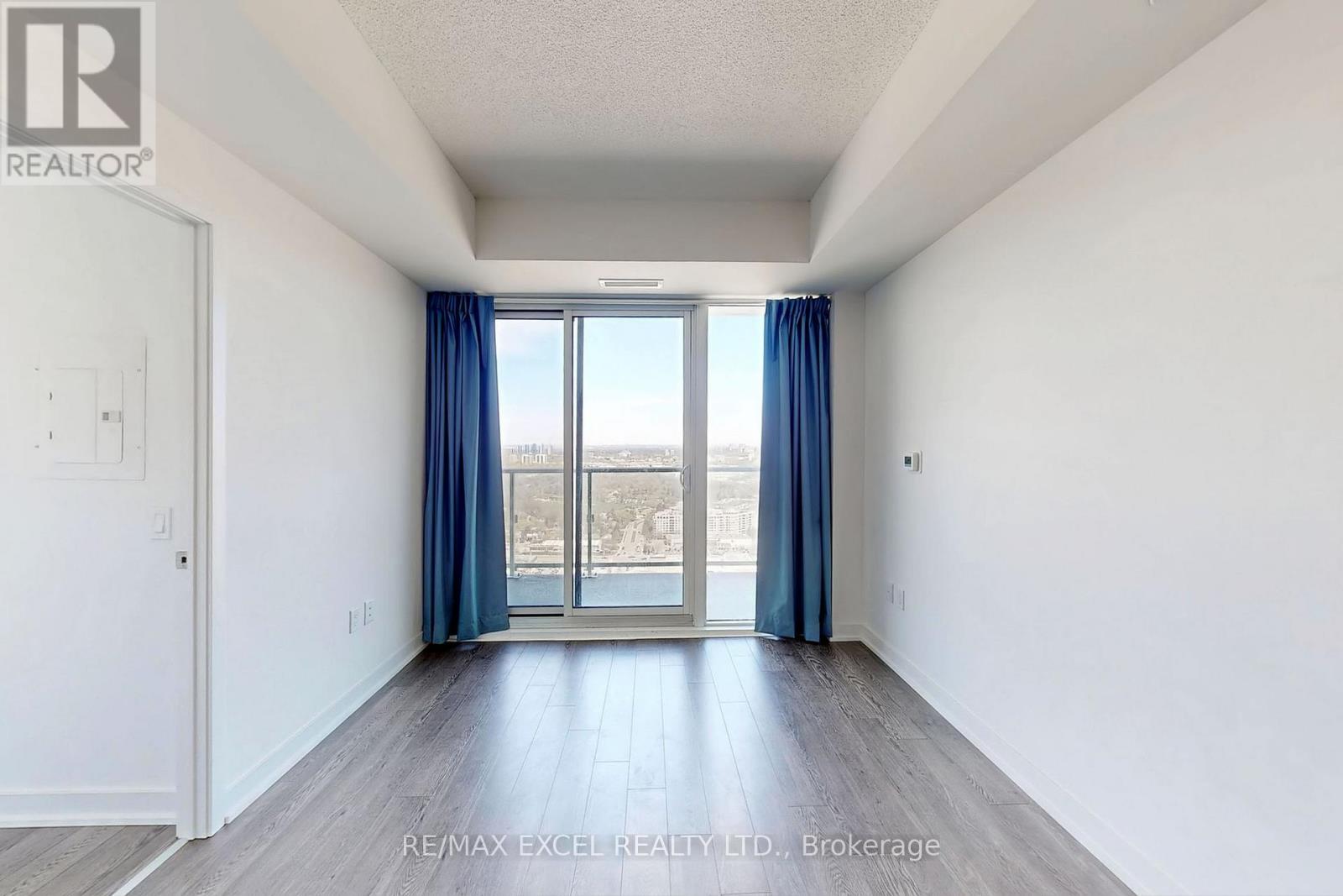 












3007 - 50 O'NEILL DRIVE

,
Toronto (Banbury-Don Mills),




Ontario
M3C0R1

