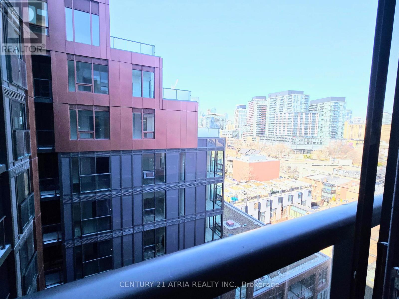 












1002 - 28 EASTERN AVENUE

,
Toronto (Moss Park),




Ontario
M5A0Y2

