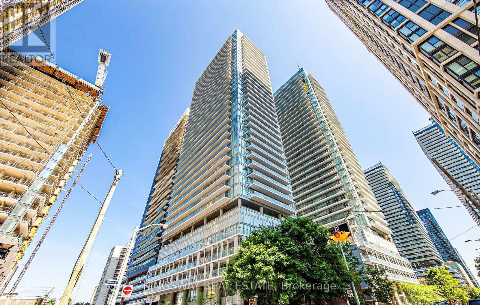 












PH12 - 195 REDPATH AVENUE

,
Toronto (Mount Pleasant West),




Ontario
M4P0E3

