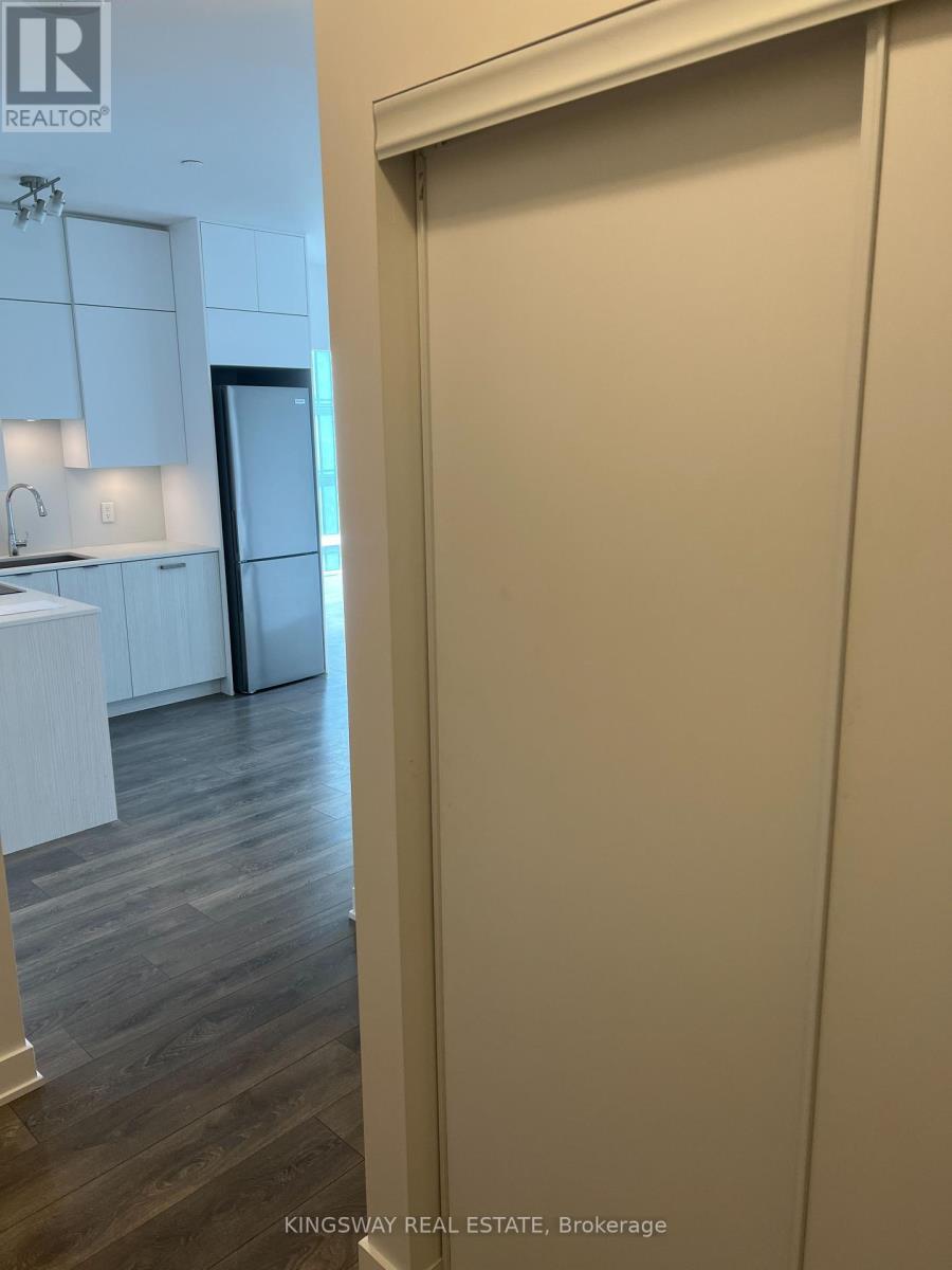 












PH12 - 195 REDPATH AVENUE

,
Toronto (Mount Pleasant West),




Ontario
M4P0E3

