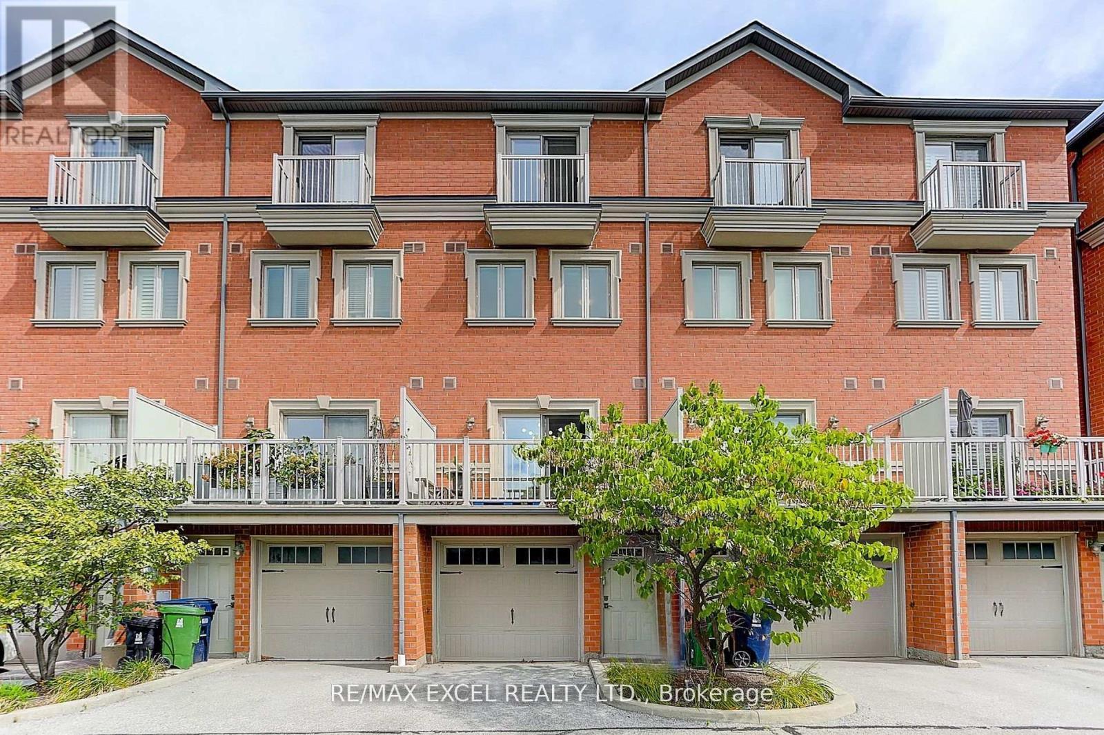 












36 CLAIRTRELL ROAD

,
Toronto (Willowdale East),




Ontario
M2N5J6

