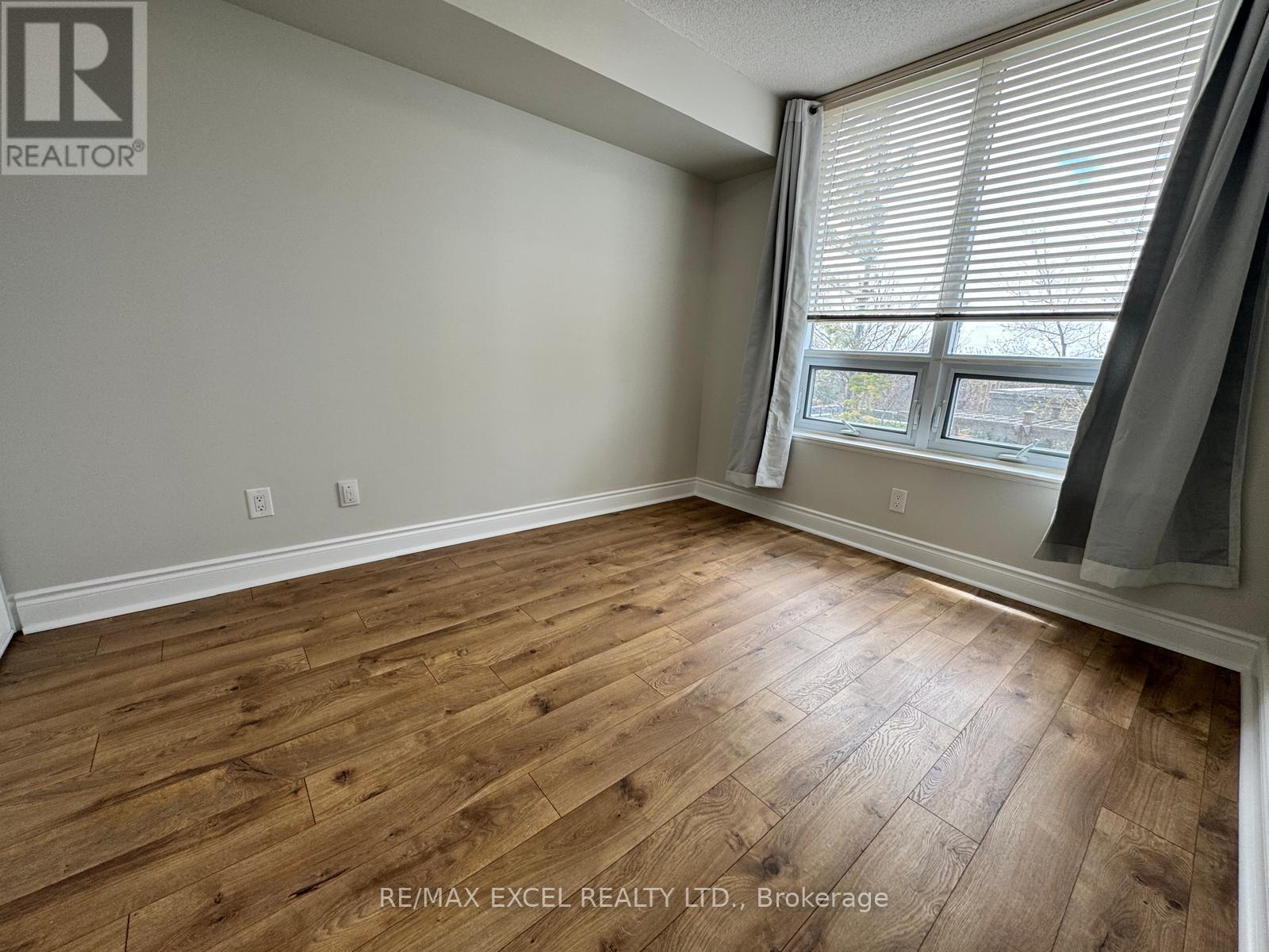 












428 - 25 GREENVIEW AVENUE

,
Toronto (Newtonbrook West),




Ontario
M2M0A5

