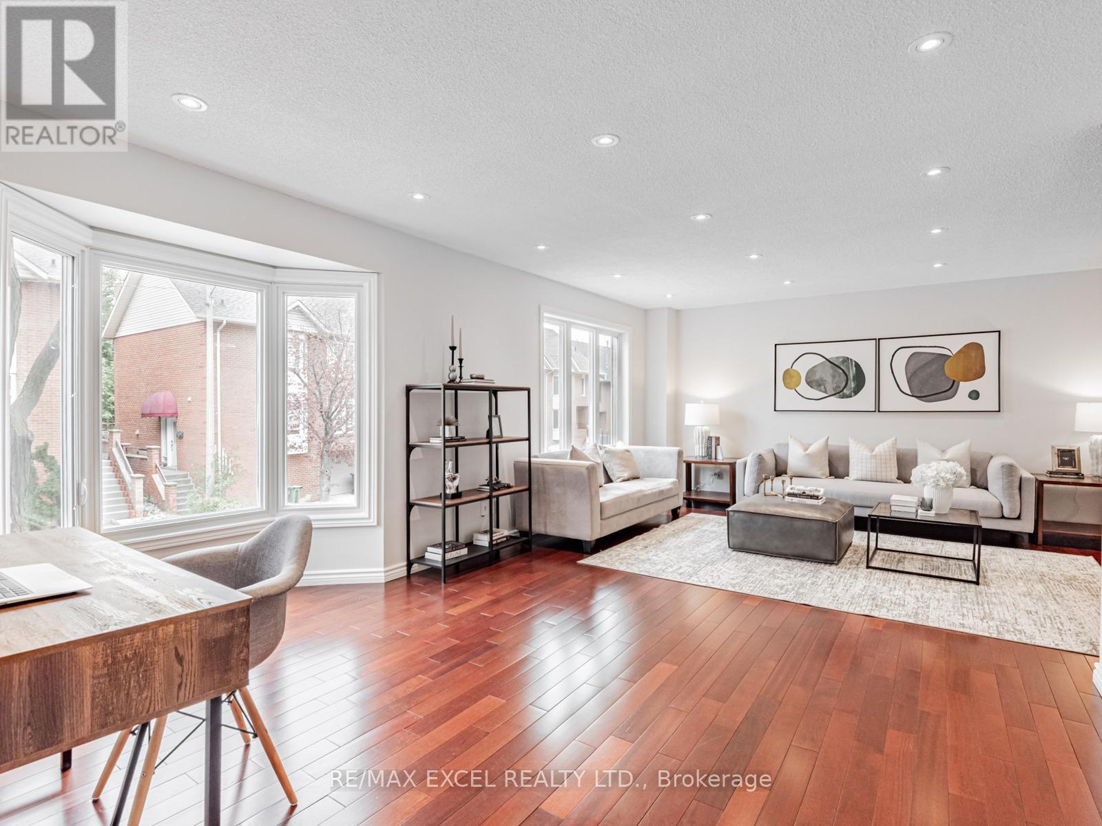 












39 PROTEA GARDENS

,
Toronto (Bayview Village),




Ontario
M2K2W5


