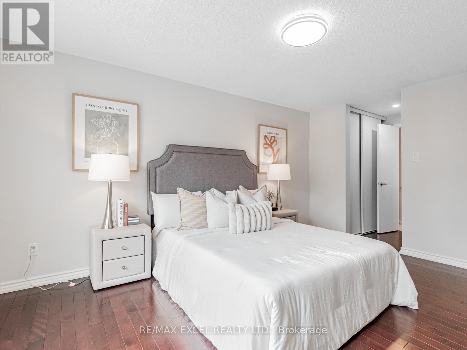 












39 PROTEA GARDENS

,
Toronto (Bayview Village),




Ontario
M2K2W5

