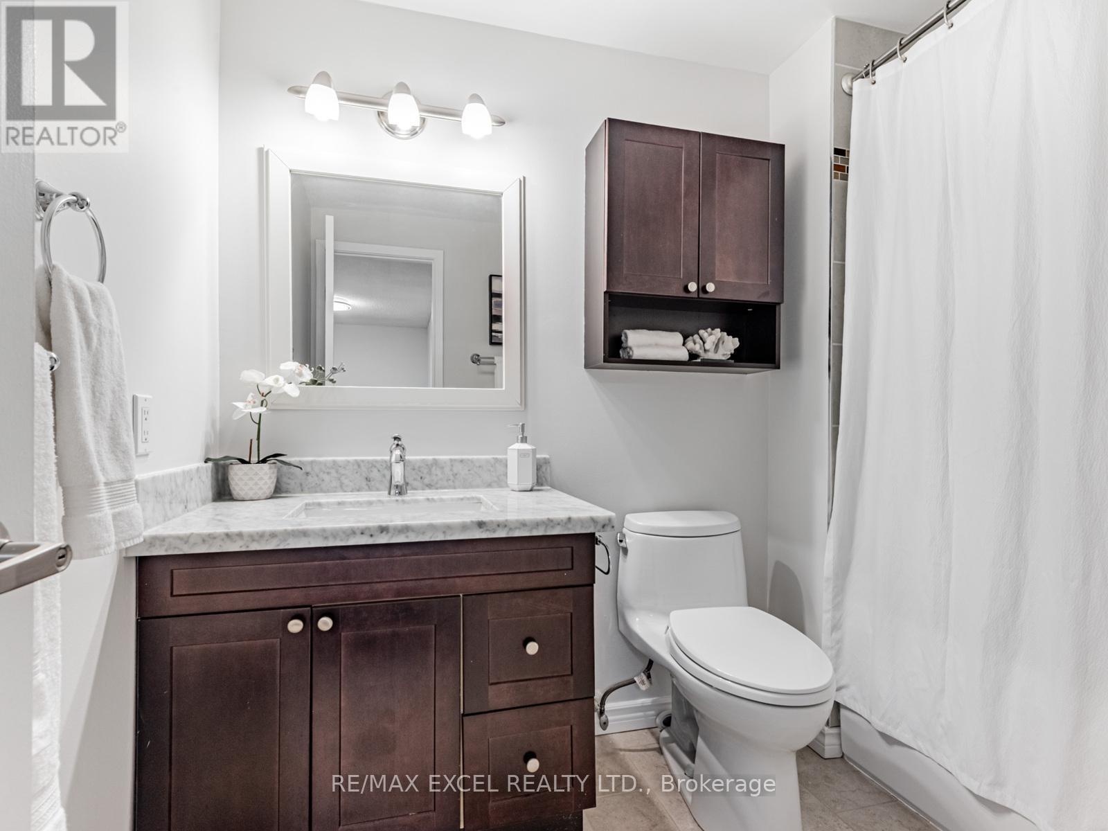 












39 PROTEA GARDENS

,
Toronto (Bayview Village),




Ontario
M2K2W5

