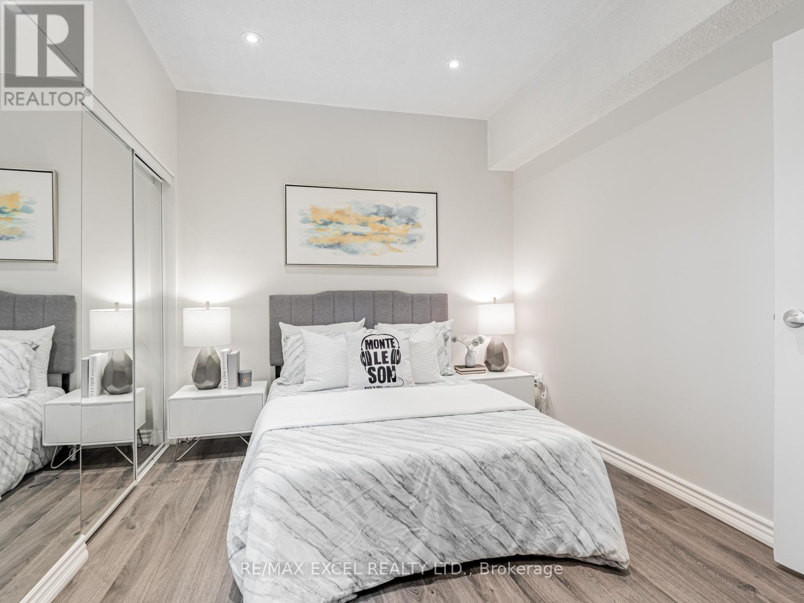 












39 PROTEA GARDENS

,
Toronto (Bayview Village),




Ontario
M2K2W5


