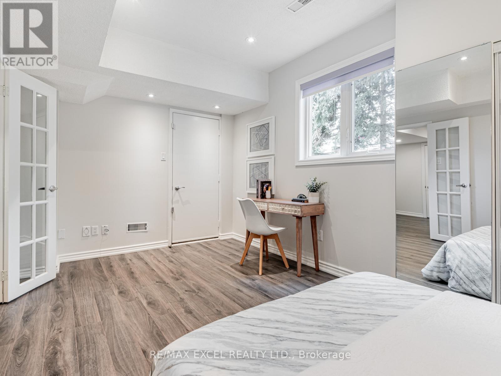 












39 PROTEA GARDENS

,
Toronto (Bayview Village),




Ontario
M2K2W5

