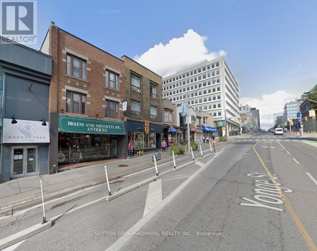 












3 - 1266 YONGE STREET

,
Toronto (Yonge-St. Clair),




Ontario
M4T1W5

