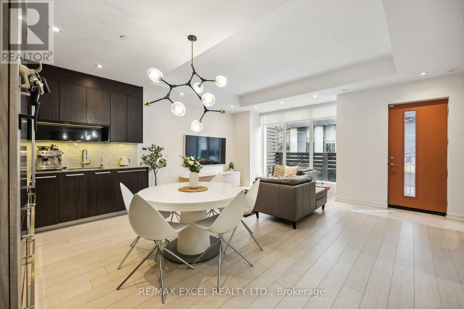 












TH10 - 113 MCMAHON DRIVE

,
Toronto (Bayview Village),




Ontario
M2K0E5


