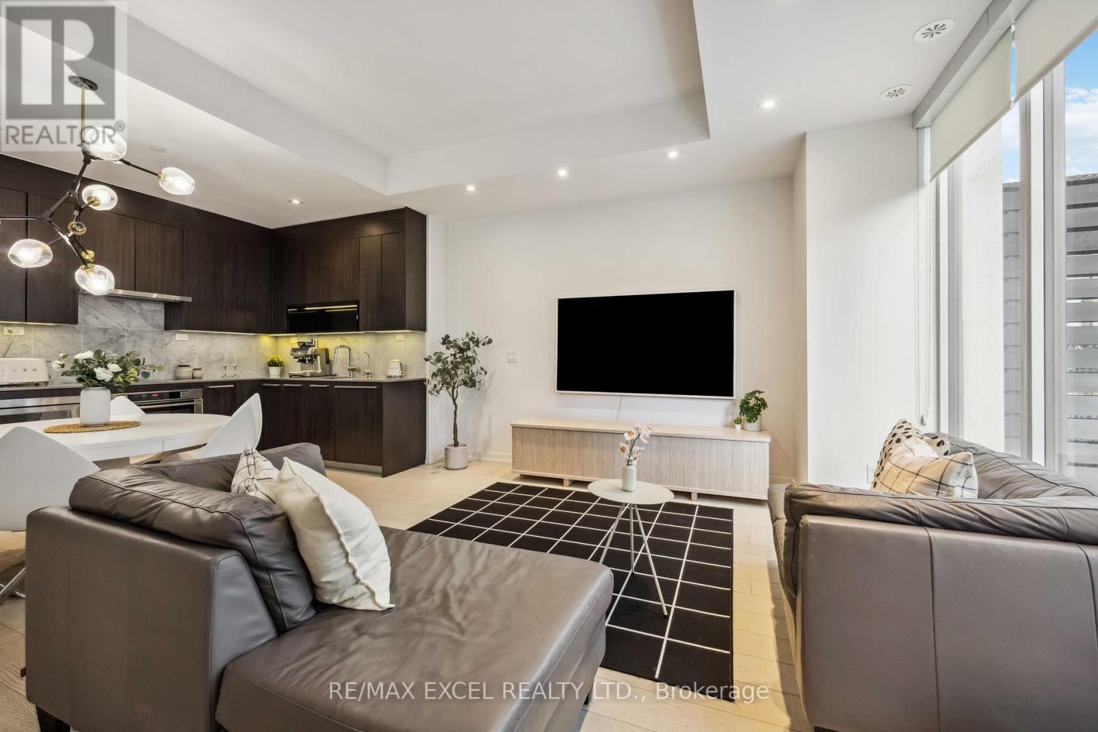 












TH10 - 113 MCMAHON DRIVE

,
Toronto (Bayview Village),




Ontario
M2K0E5

