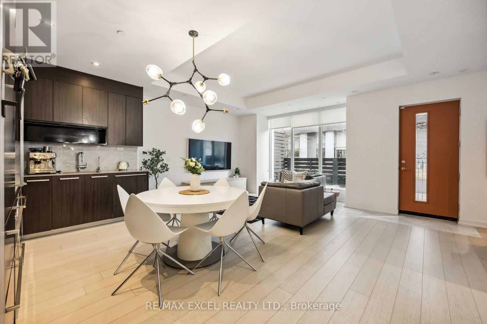 












TH10 - 113 MCMAHON DRIVE

,
Toronto (Bayview Village),




Ontario
M2K0E5

