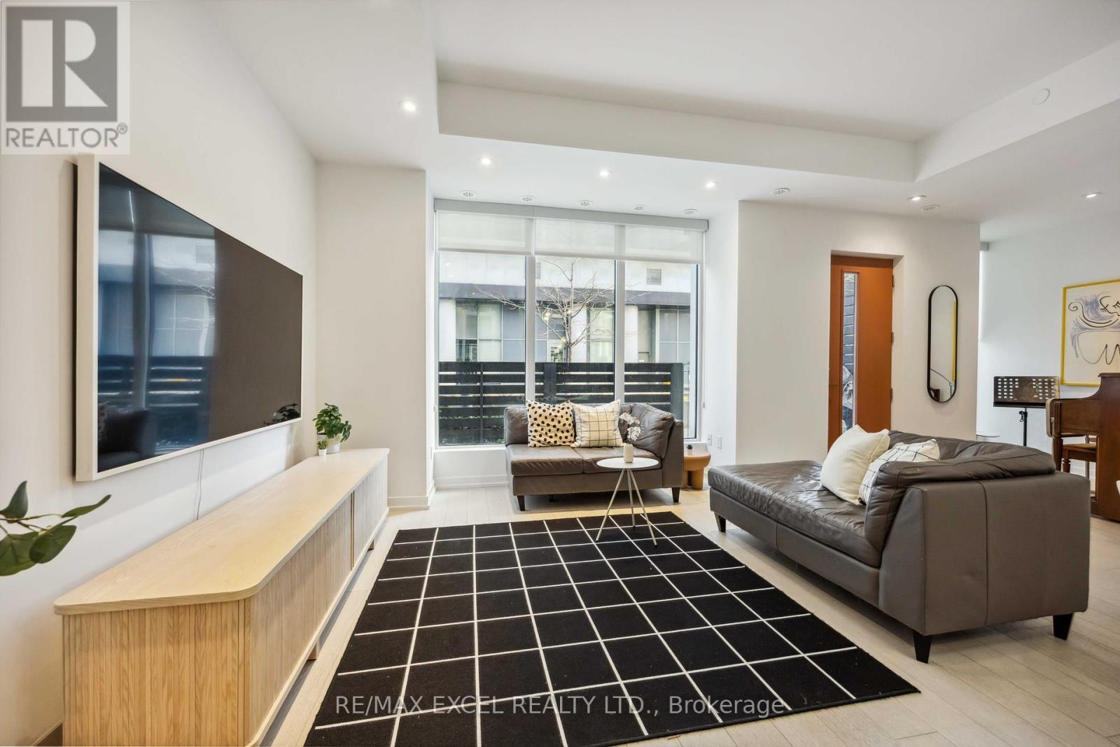 












TH10 - 113 MCMAHON DRIVE

,
Toronto (Bayview Village),




Ontario
M2K0E5

