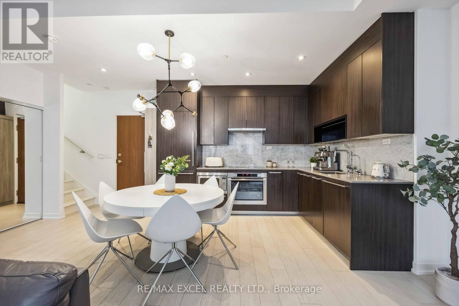 












TH10 - 113 MCMAHON DRIVE

,
Toronto (Bayview Village),




Ontario
M2K0E5

