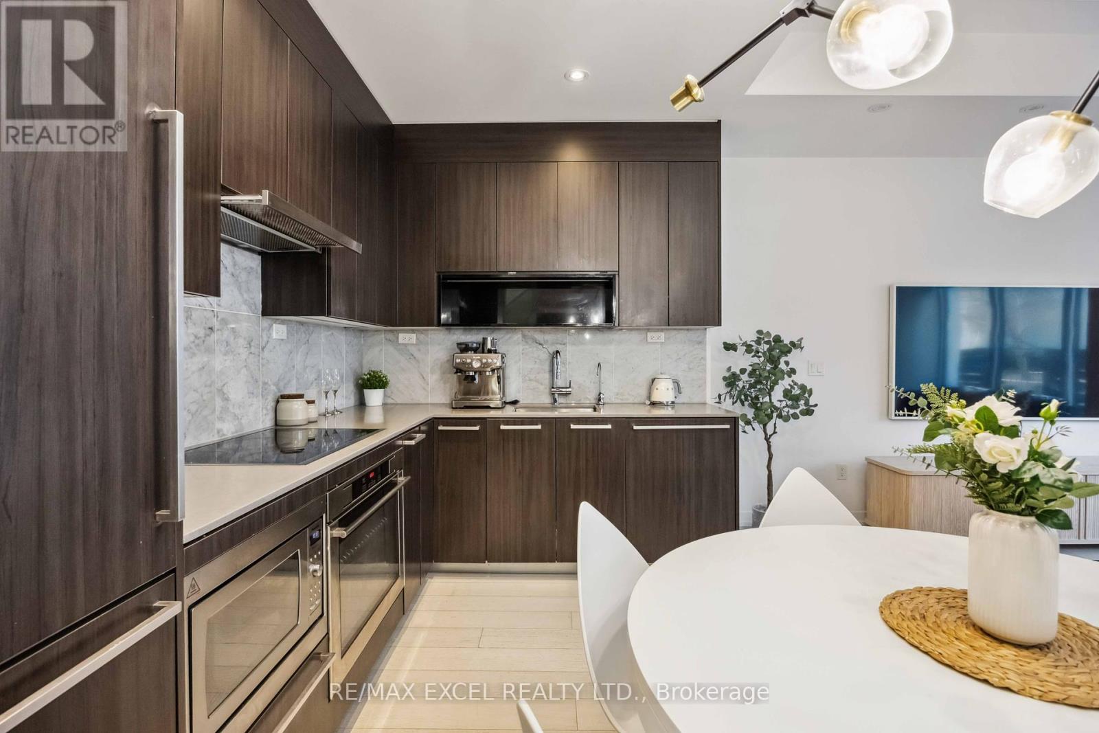 












TH10 - 113 MCMAHON DRIVE

,
Toronto (Bayview Village),




Ontario
M2K0E5

