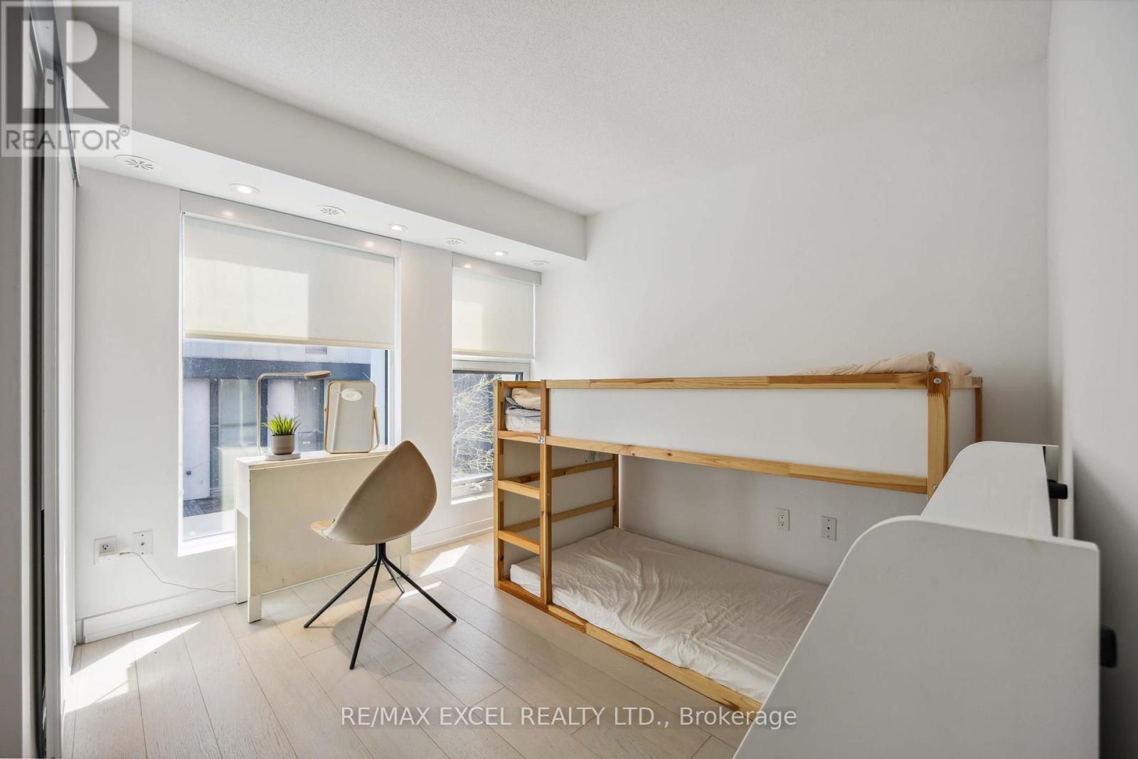 












TH10 - 113 MCMAHON DRIVE

,
Toronto (Bayview Village),




Ontario
M2K0E5

