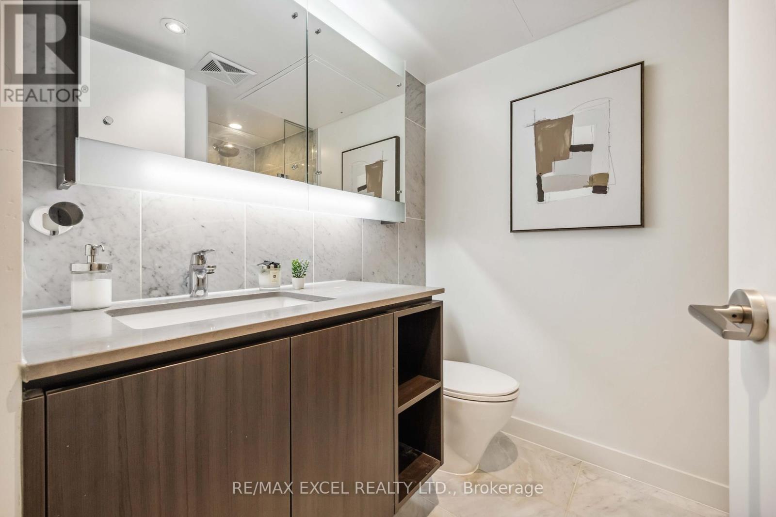 












TH10 - 113 MCMAHON DRIVE

,
Toronto (Bayview Village),




Ontario
M2K0E5

