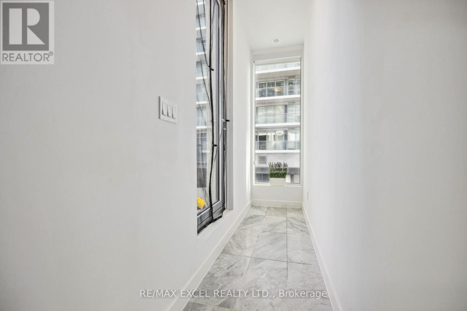 












TH10 - 113 MCMAHON DRIVE

,
Toronto (Bayview Village),




Ontario
M2K0E5

