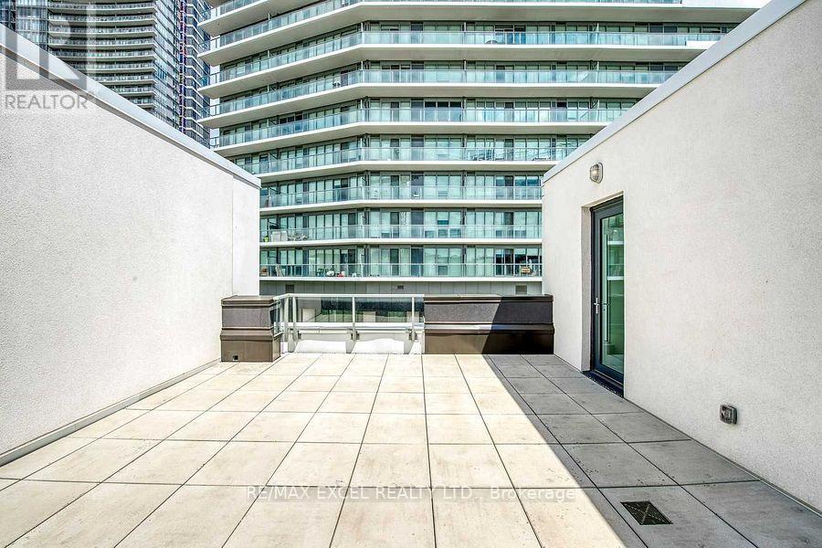 












TH10 - 113 MCMAHON DRIVE

,
Toronto (Bayview Village),




Ontario
M2K0E5

