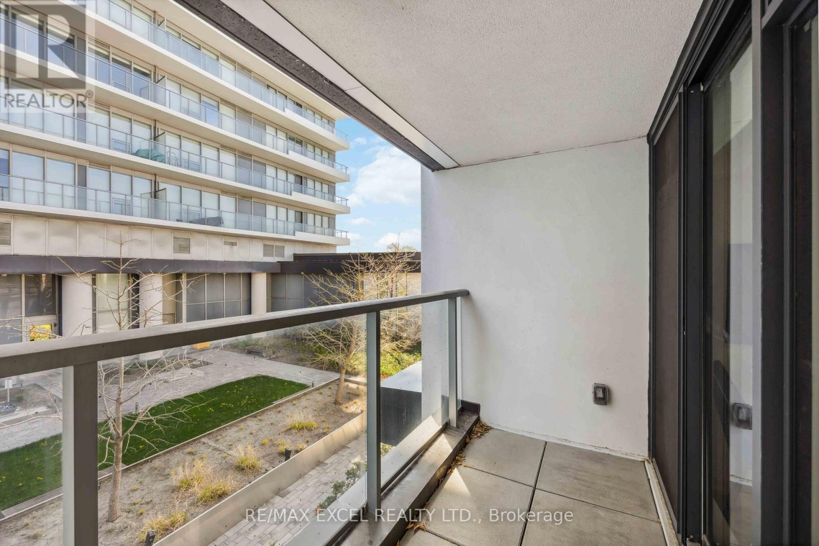 












TH10 - 113 MCMAHON DRIVE

,
Toronto (Bayview Village),




Ontario
M2K0E5

