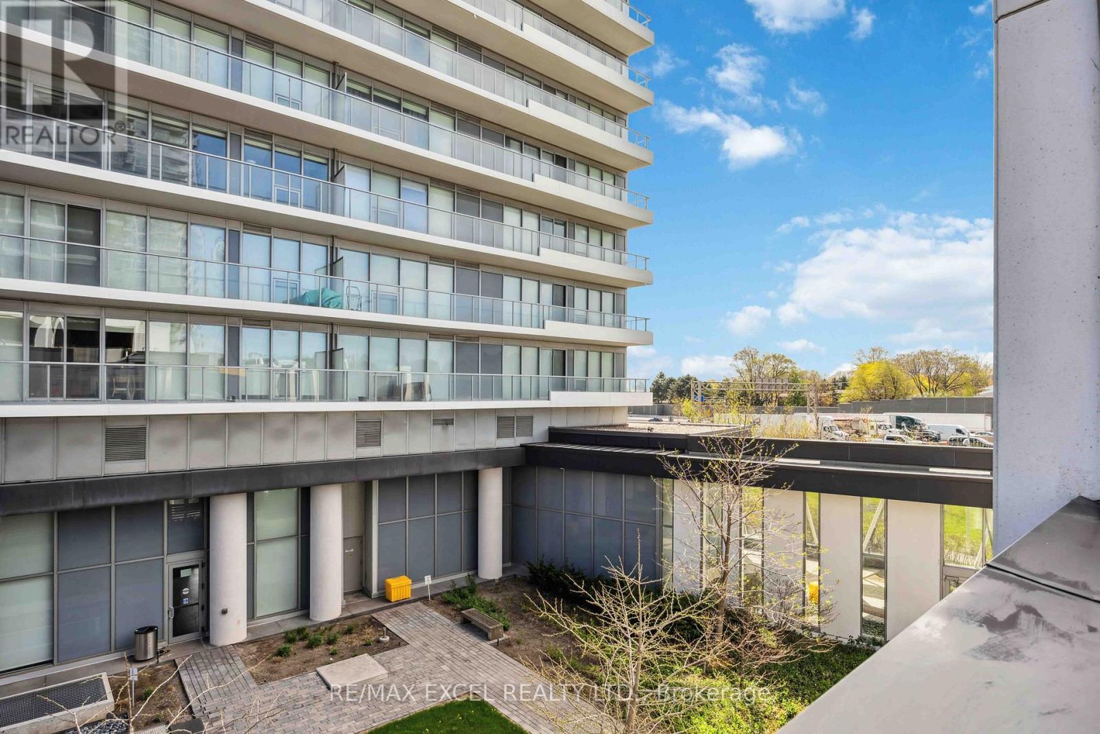 












TH10 - 113 MCMAHON DRIVE

,
Toronto (Bayview Village),




Ontario
M2K0E5

