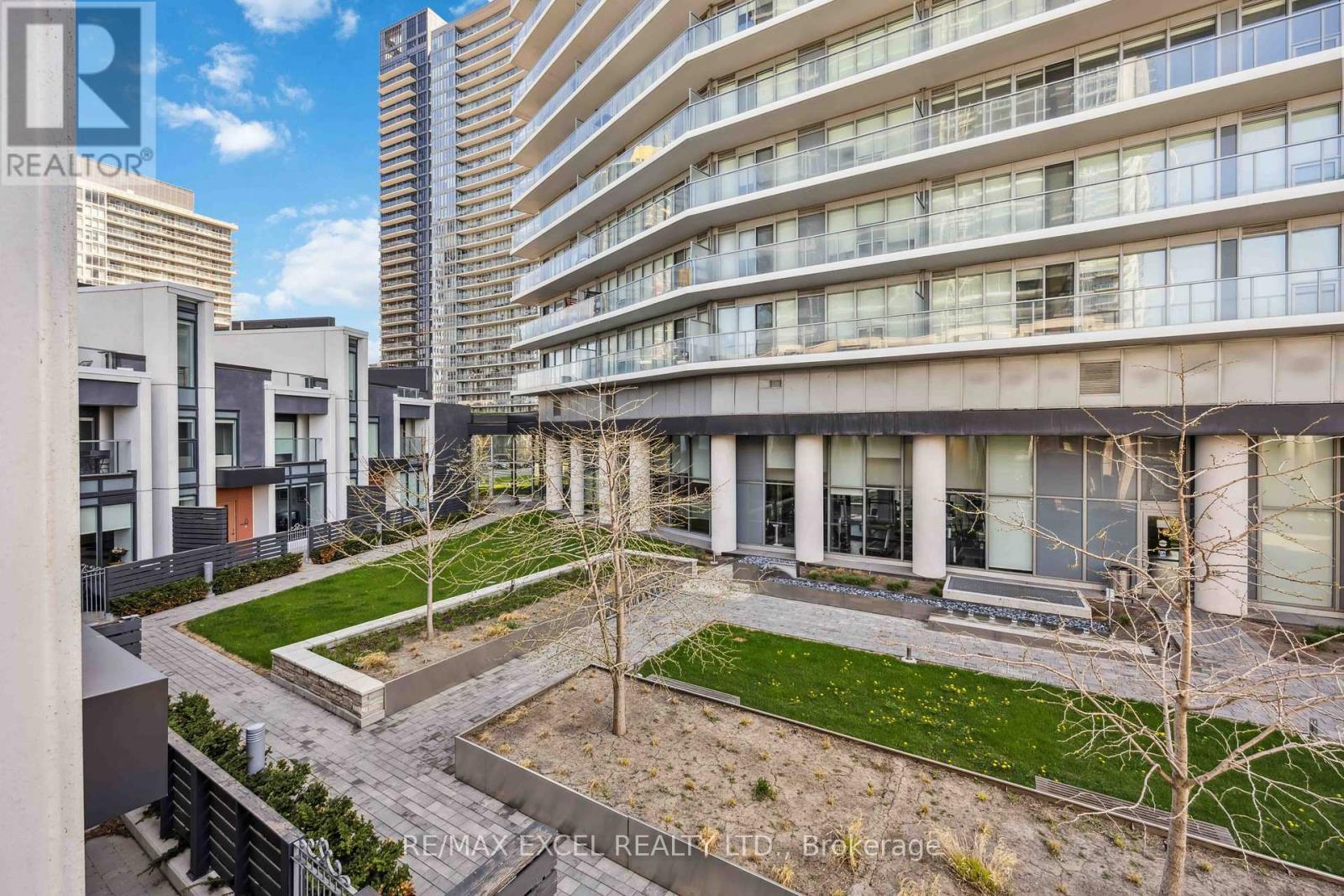 












TH10 - 113 MCMAHON DRIVE

,
Toronto (Bayview Village),




Ontario
M2K0E5

