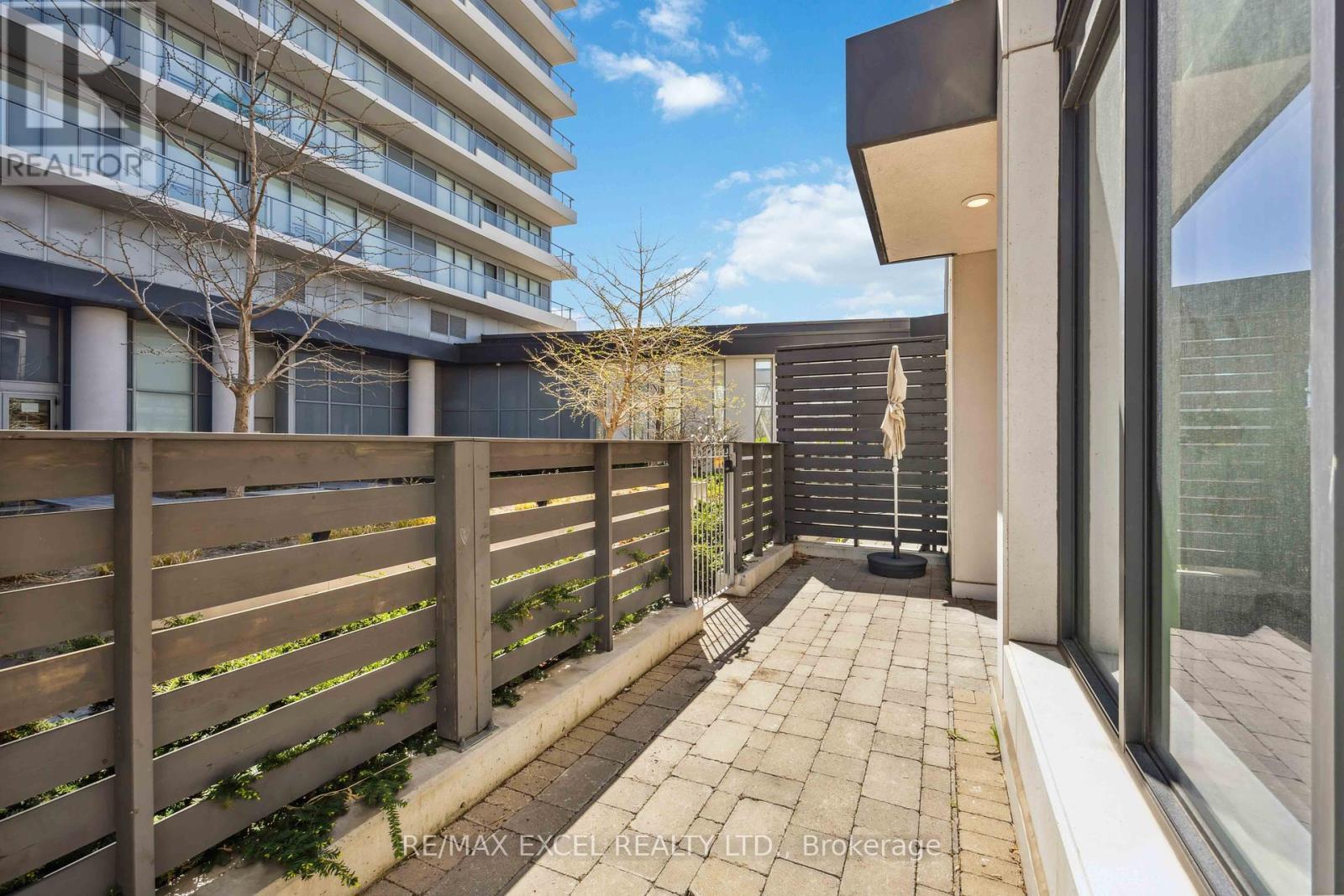 












TH10 - 113 MCMAHON DRIVE

,
Toronto (Bayview Village),




Ontario
M2K0E5

