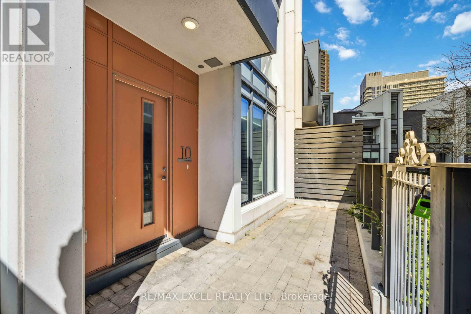 












TH10 - 113 MCMAHON DRIVE

,
Toronto (Bayview Village),




Ontario
M2K0E5

