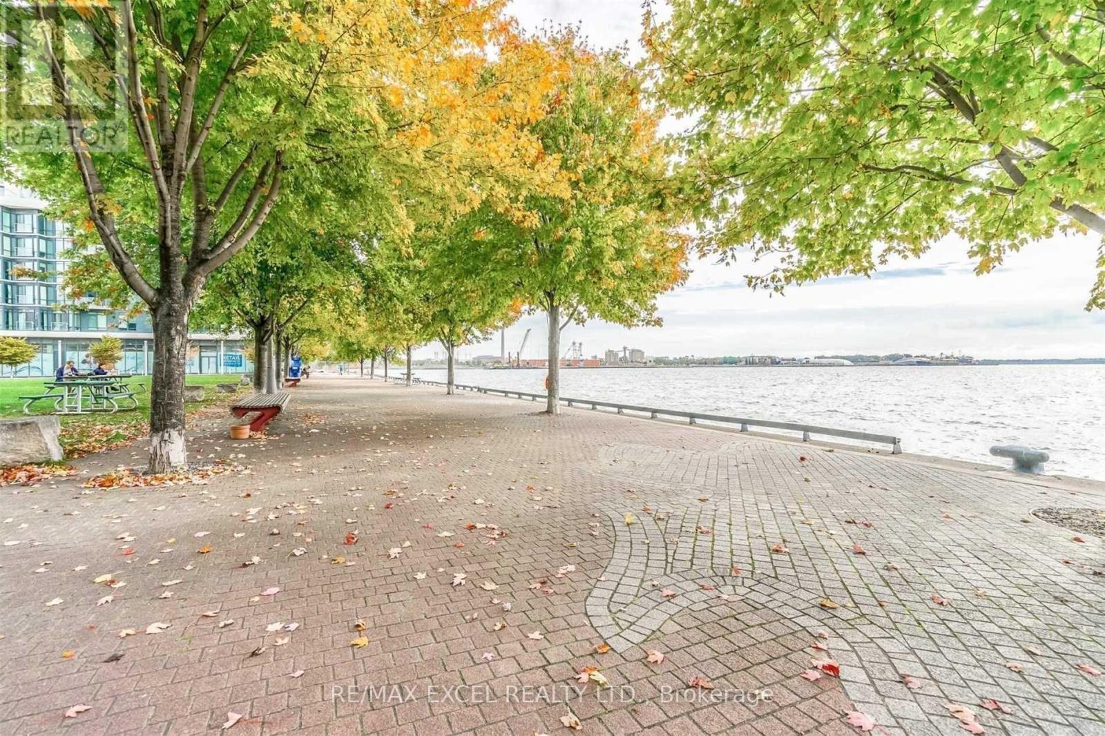 












204 - 12 BONNYCASTLE STREET

,
Toronto (Waterfront Communities),




Ontario
M5A3T7

