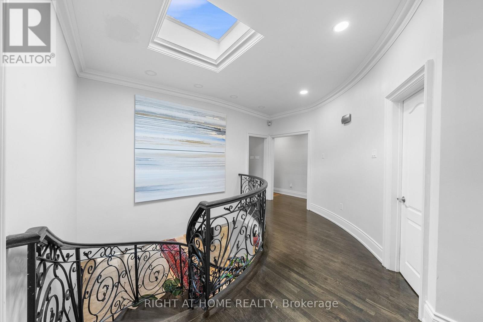 












40 HEATHVIEW AVENUE

,
Toronto (Bayview Village),




Ontario
M2K2C1

