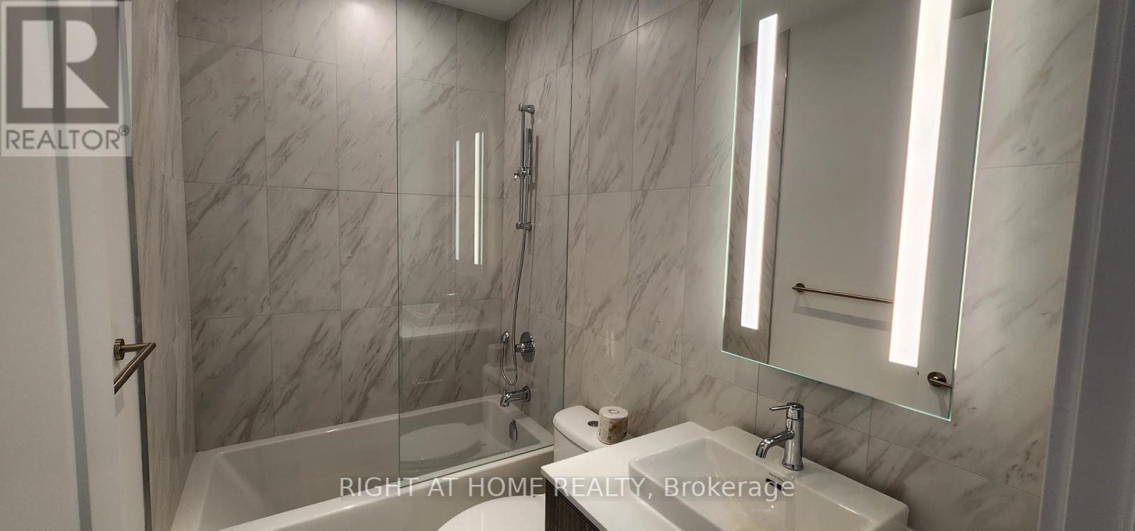 












3407 - 470 FRONT ST STREET W

,
Toronto (Waterfront Communities),




Ontario
M5V0V6

