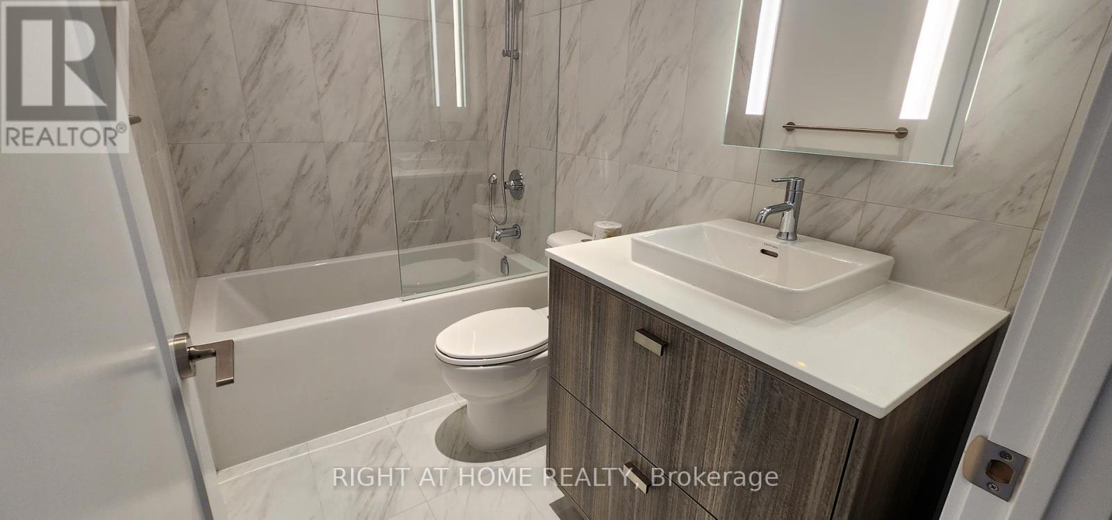 












3407 - 470 FRONT ST STREET W

,
Toronto (Waterfront Communities),




Ontario
M5V0V6


