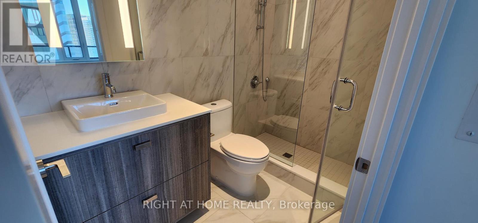 












3407 - 470 FRONT ST STREET W

,
Toronto (Waterfront Communities),




Ontario
M5V0V6

