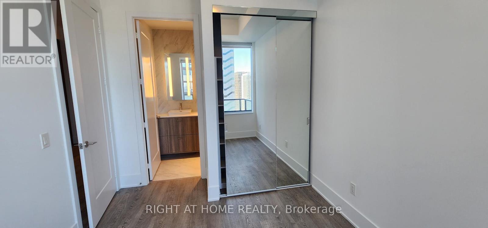 












3407 - 470 FRONT ST STREET W

,
Toronto (Waterfront Communities),




Ontario
M5V0V6


