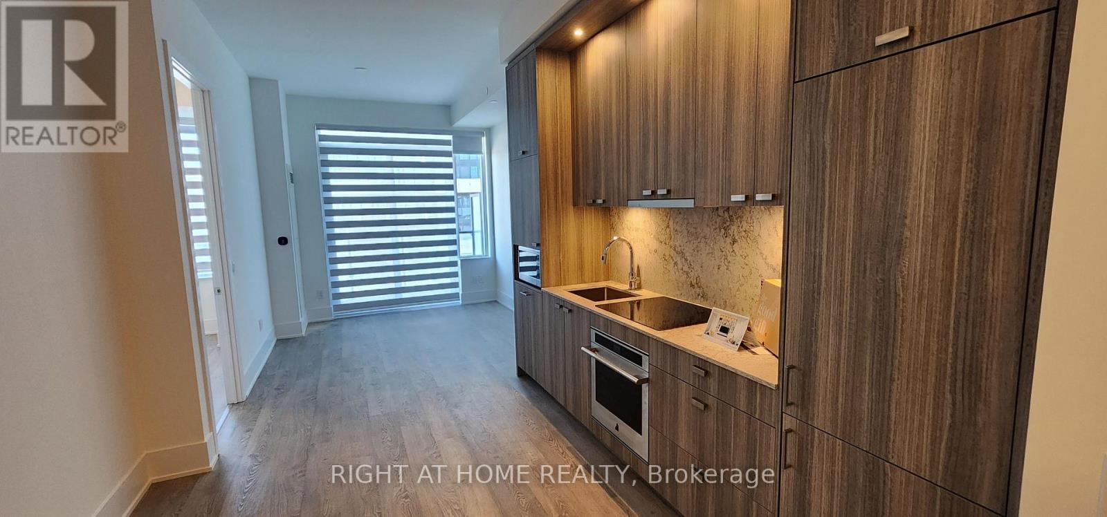 












3407 - 470 FRONT ST STREET W

,
Toronto (Waterfront Communities),




Ontario
M5V0V6


