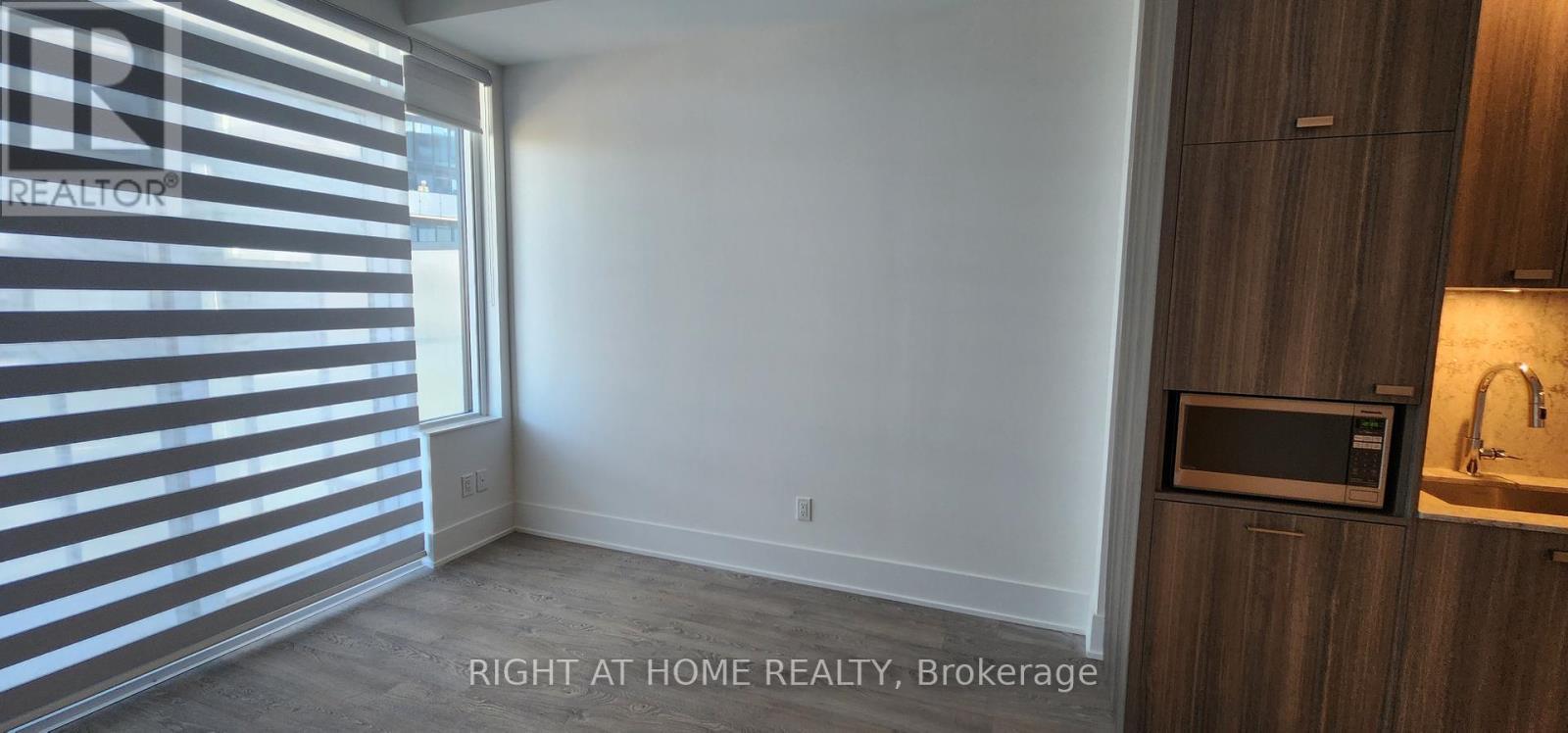 












3407 - 470 FRONT ST STREET W

,
Toronto (Waterfront Communities),




Ontario
M5V0V6


