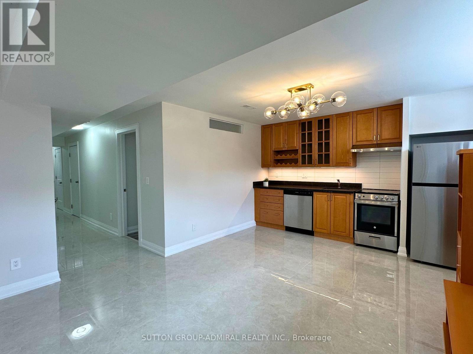 












LOWER - 266 LAWRENCE AVENUE E

,
Toronto (Bridle Path-Sunnybrook-York Mills),




Ontario
M4N1T4

