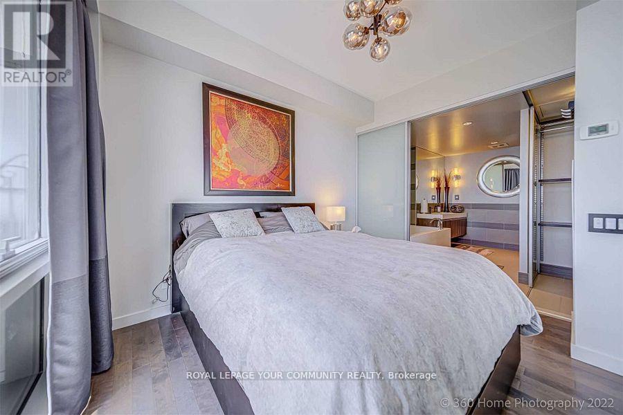 












3606 - 70 DISTILLERY LANE

,
Toronto (Waterfront Communities),




Ontario
M5A0E3

