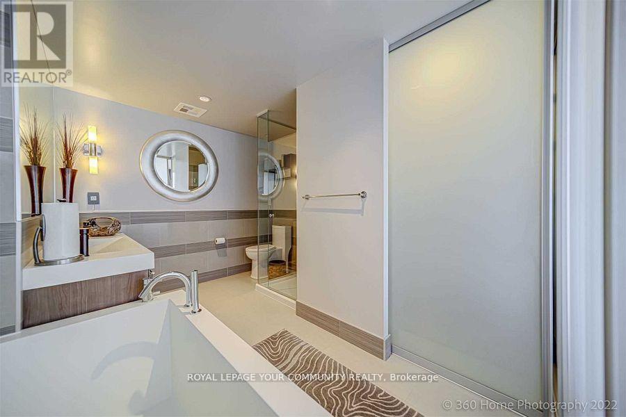 












3606 - 70 DISTILLERY LANE

,
Toronto (Waterfront Communities),




Ontario
M5A0E3

