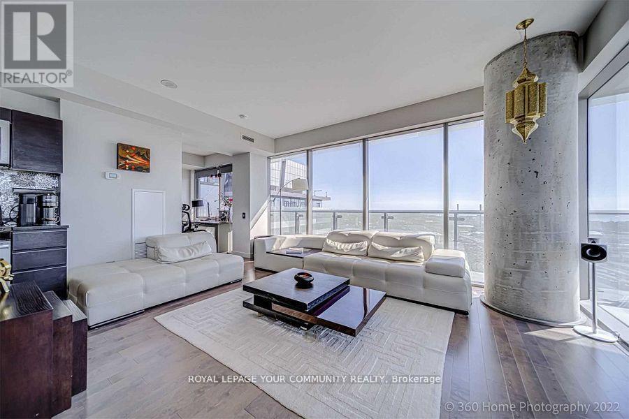 












3606 - 70 DISTILLERY LANE

,
Toronto (Waterfront Communities),




Ontario
M5A0E3

