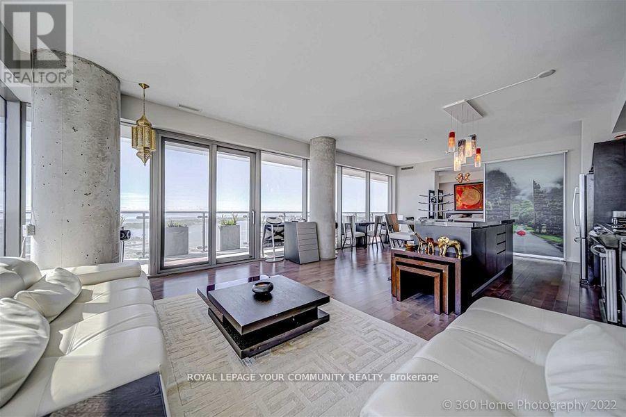 












3606 - 70 DISTILLERY LANE

,
Toronto (Waterfront Communities),




Ontario
M5A0E3

