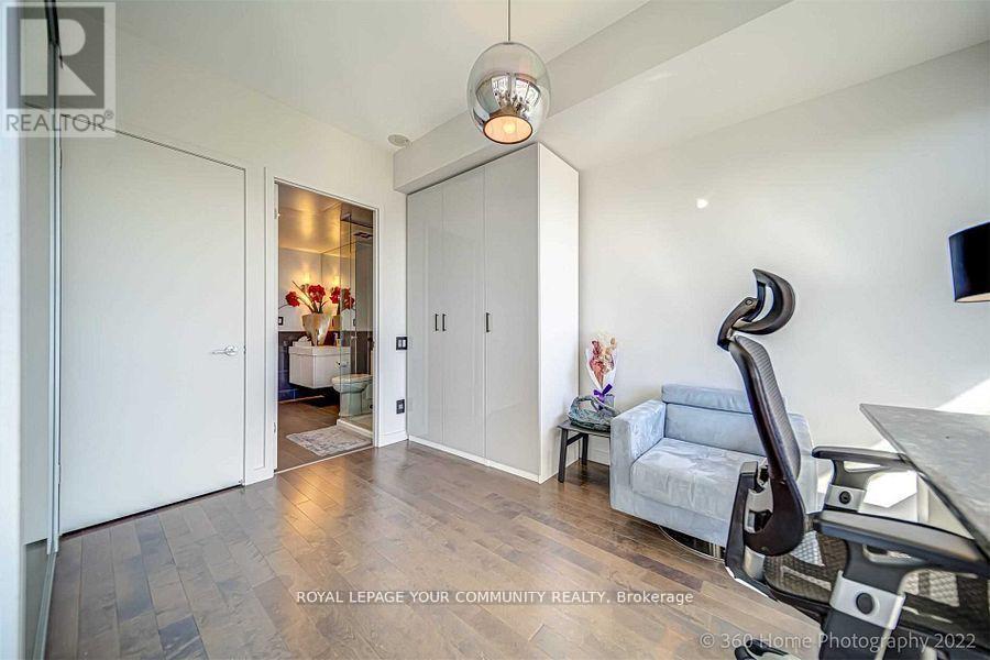 












3606 - 70 DISTILLERY LANE

,
Toronto (Waterfront Communities),




Ontario
M5A0E3

