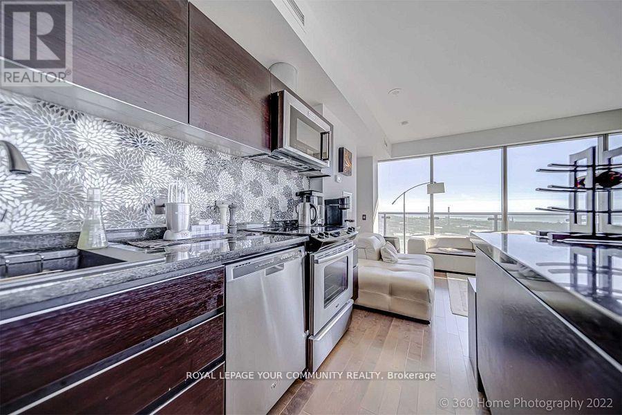 












3606 - 70 DISTILLERY LANE

,
Toronto (Waterfront Communities),




Ontario
M5A0E3

