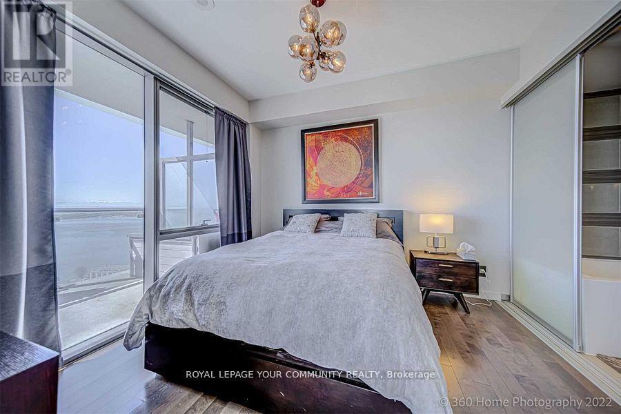 












3606 - 70 DISTILLERY LANE

,
Toronto (Waterfront Communities),




Ontario
M5A0E3

