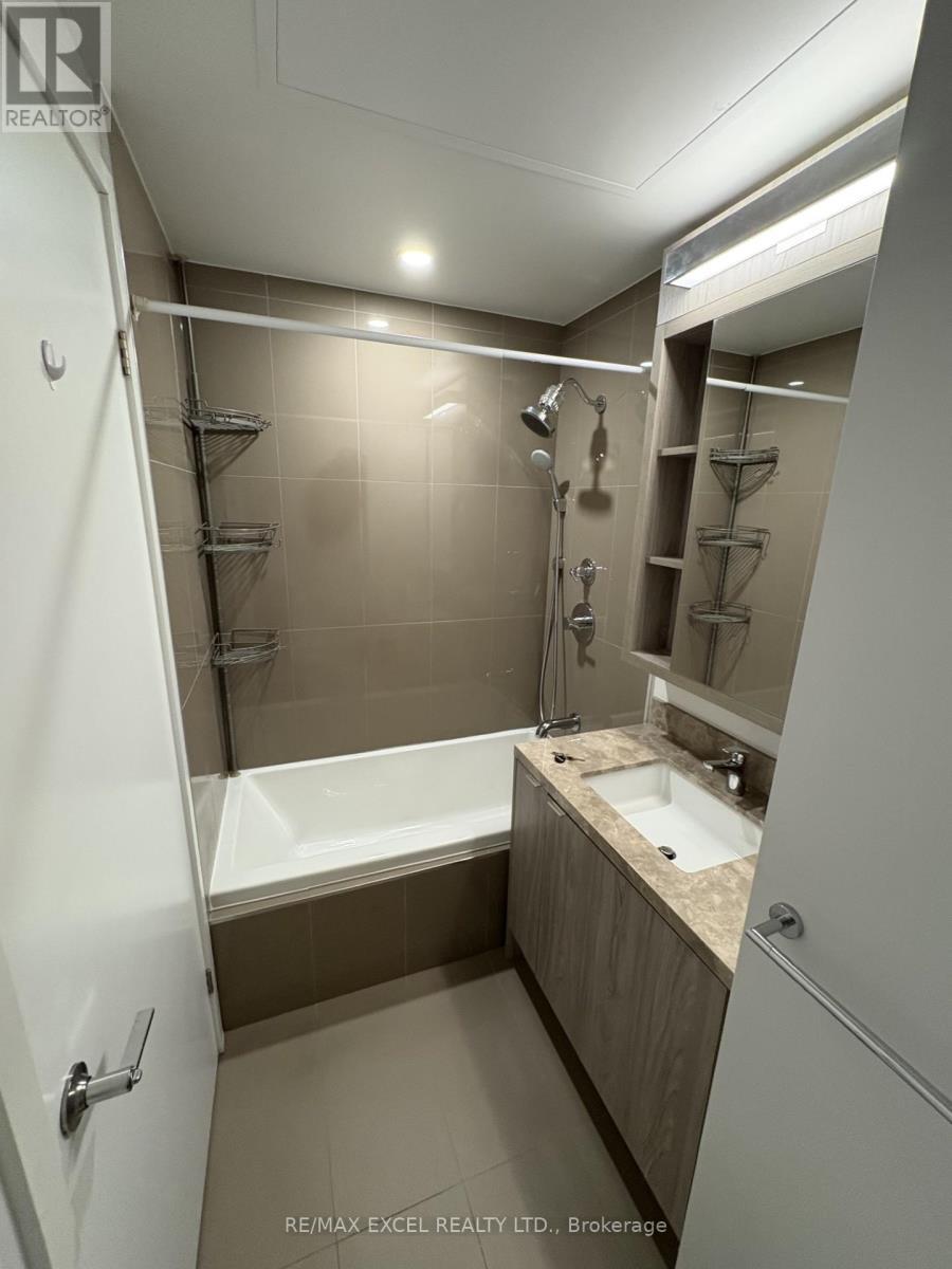 












4009 - 125 BLUE JAYS WAY

,
Toronto (Waterfront Communities),




Ontario
M5V0C4


